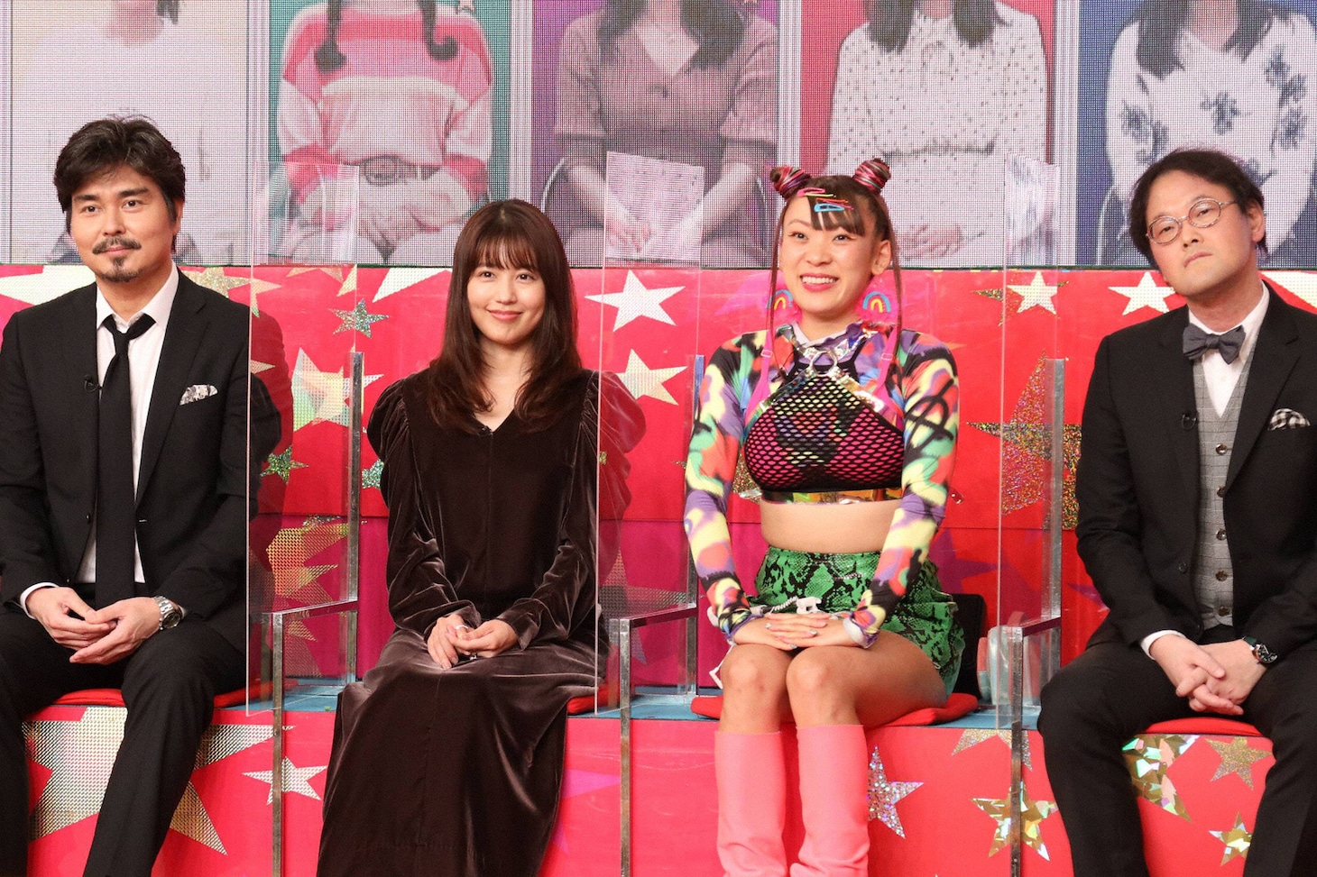 左から小澤征悦、有村架純、フワちゃん、稲田直樹（アインシュタイン）。(c)フジテレビ