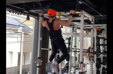 トレーニングする西川貴教。(c)日本テレビ