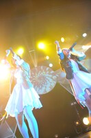 amiinA last one man live「Avalonia 〜beyond the clouds〜」の様子。（撮影：シガテルミ）