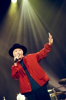 山田義孝（Vo）（撮影：後藤壮太郎）