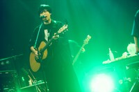 吉田結威（G, Vo）（撮影：後藤壮太郎）