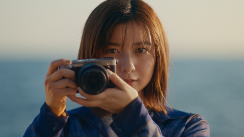adieu「『よるのあと』（α7C Creative Journey Edition）」MVより。