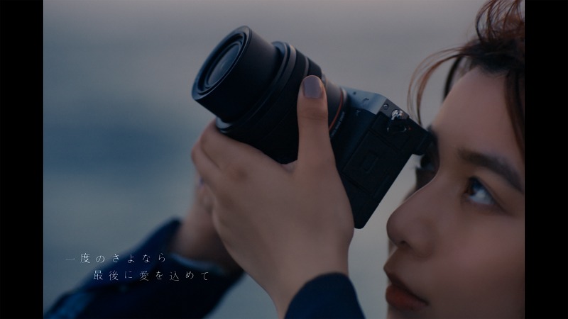 adieu「『よるのあと』（α7C Creative Journey Edition）」MVより。