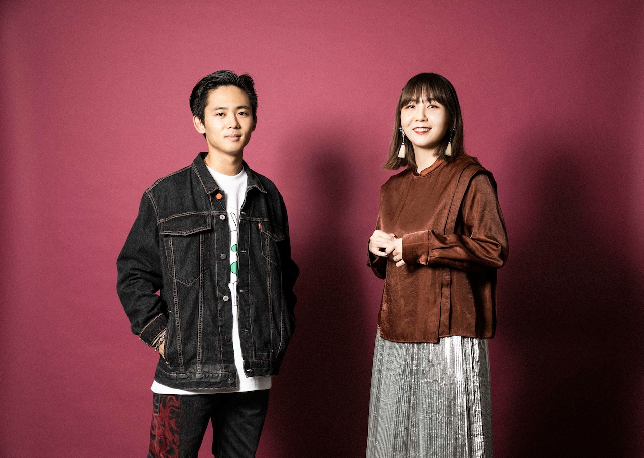 左からオカモトレイジ、土岐麻子。