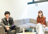 左からオカモトレイジ、土岐麻子。