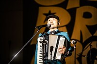 沖祐市（Key）（撮影：青木カズロー）