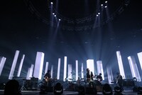 「back number live film 2020 "ASH"」の様子。（撮影：佐藤祐介）