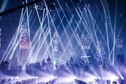 「back number live film 2020 "ASH"」の様子。(撮影:佐藤祐介)
