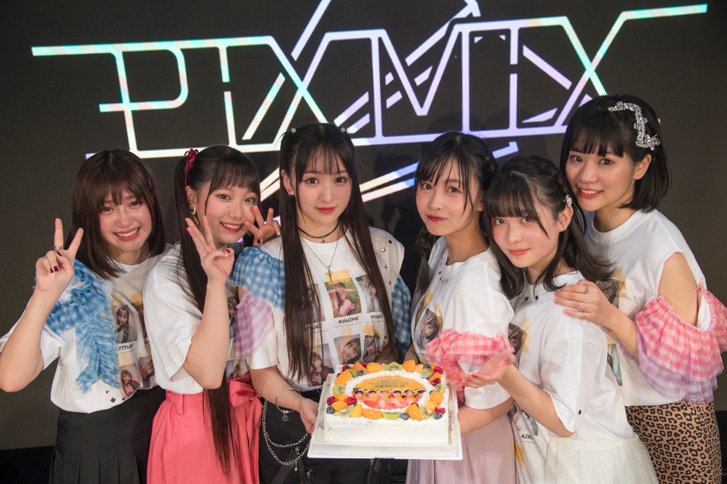PiXMiX