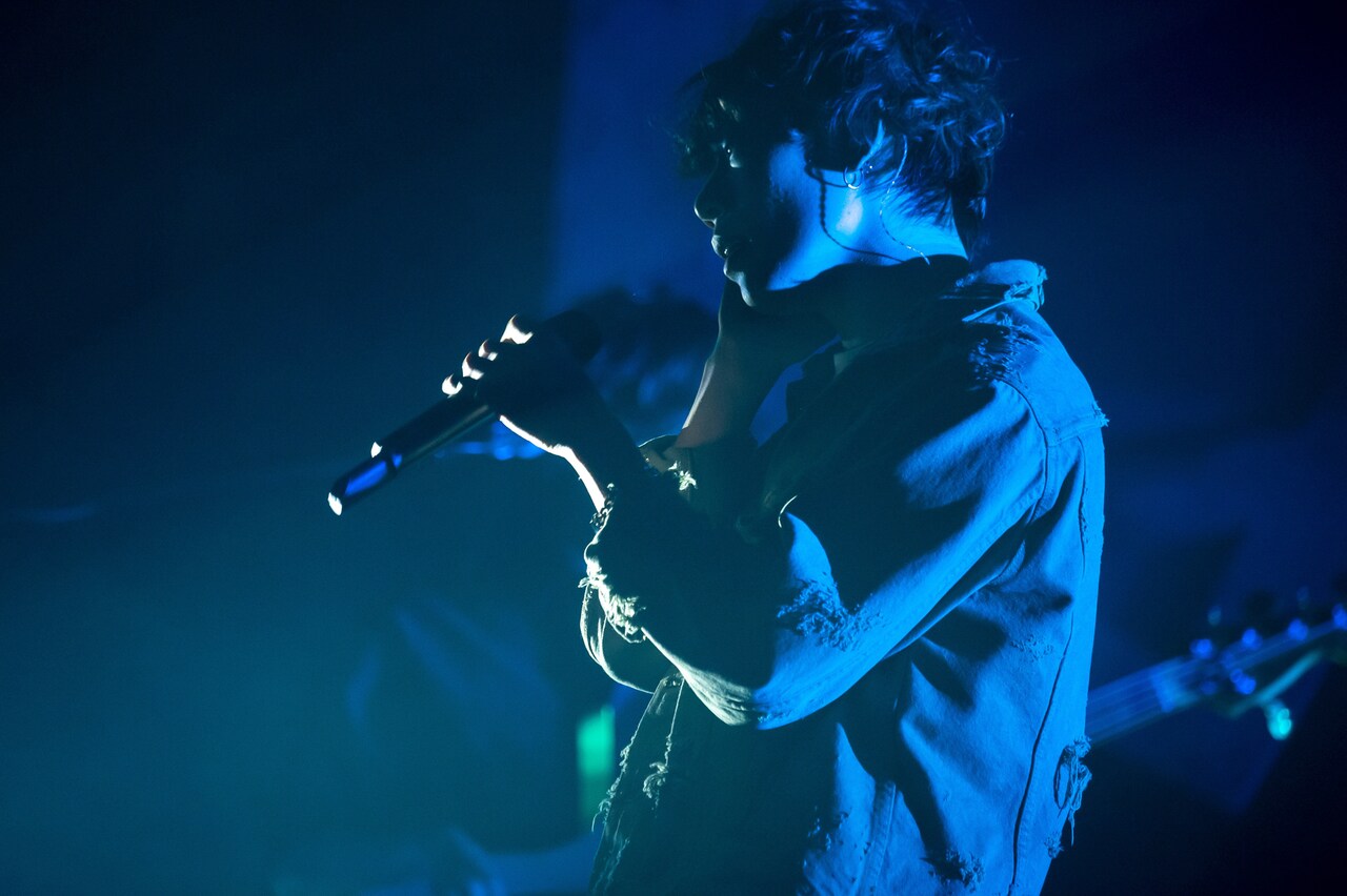 須田景凪、初のオンラインライブで視覚的に魅せた楽曲の世界