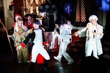 M!LK「SEXY HALLOWEEN 〜WHO IS VAMPIRE〜」の様子。（撮影：笹森健一）