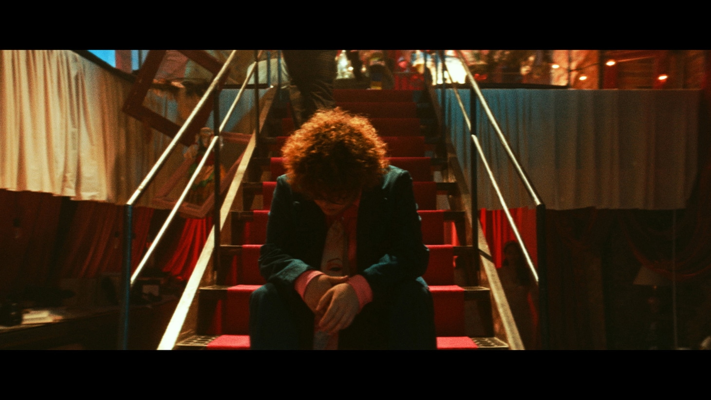Nulbarich「ASH feat. Vaundy」MVより。
