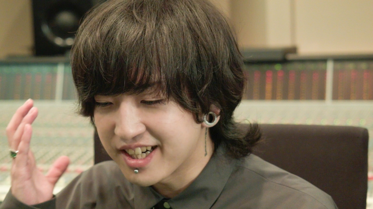 Ayase（YOASOBI） - LiSAとUruが初コラボレーション、ソニーCMで