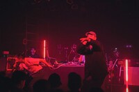 「Sticky Step」パフォーマンス時の様子。（Photo by Taro Mizutani / Shuhei Kojima）