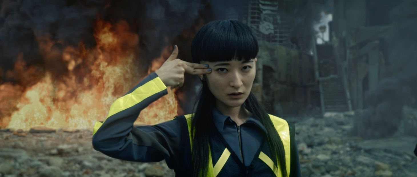 BiSH「STORY OF DUTY」ミュージックビデオより。