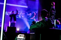 ralphパフォーマンス中に盛り上がるRYUZO。