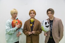 左から松井利樹、日高竜太、加納嘉将。(c)ABEMA