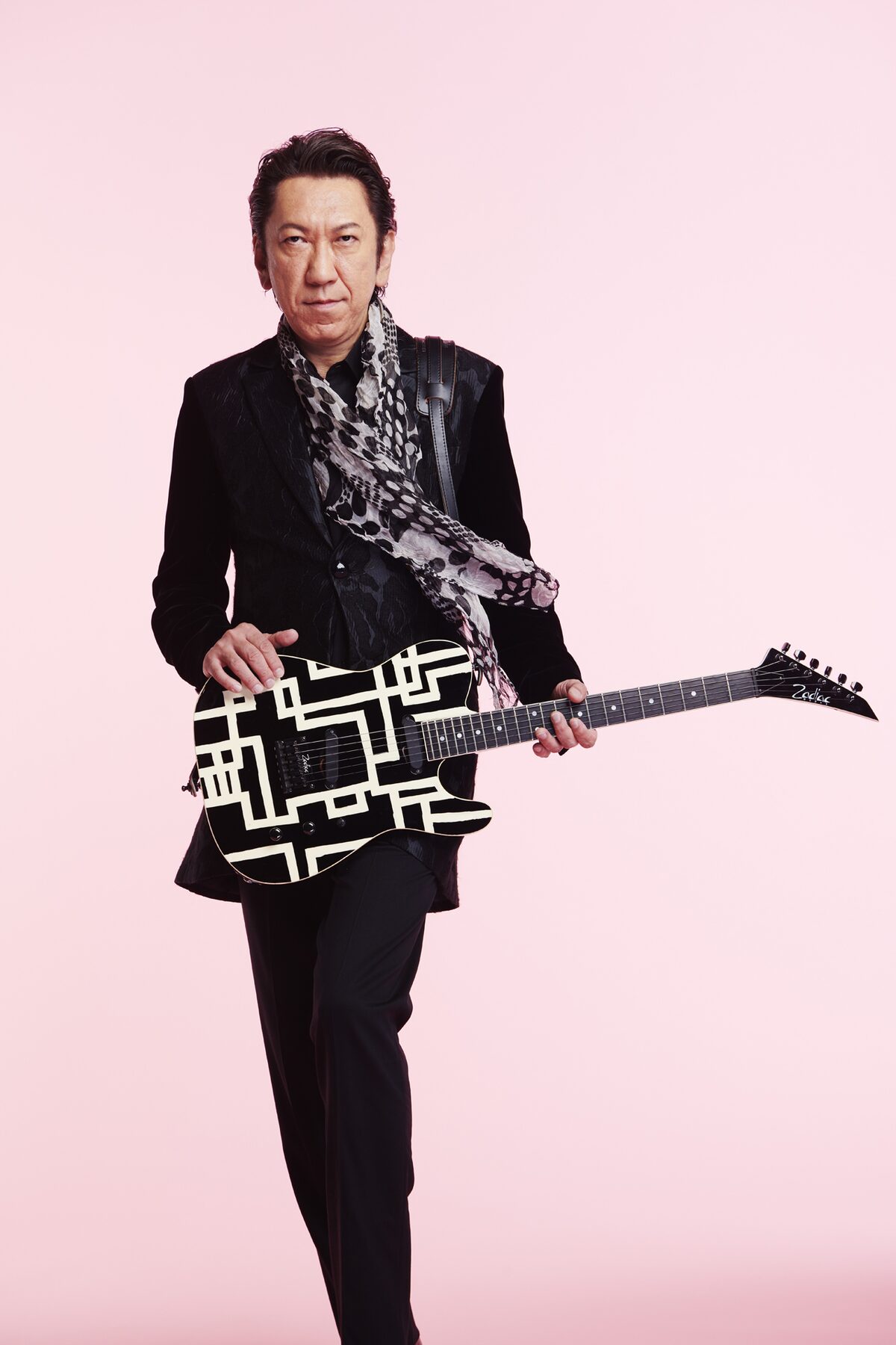布袋寅泰の40年を奏でたギター40本 地元 Gメッセ群馬で展示 音楽ナタリー