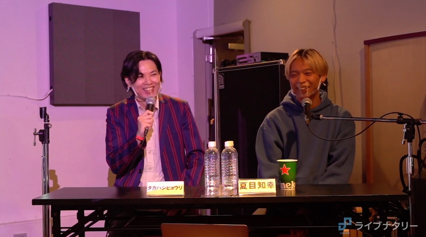 左からタカハシヒョウリ（オワリカラ）、夏目知幸（ex.シャムキャッツ）。