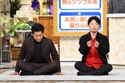 左から小栗旬、星野源。 (c)TBS