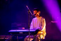 荒谷翔大（Vo / yonawo）（Photo by Viola Kam［V'z Twinkle］）