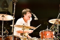 オグラユウタ（Dr, Cho）（Photo by RUI HASHIMOTO[SOUND SHOOTER]）