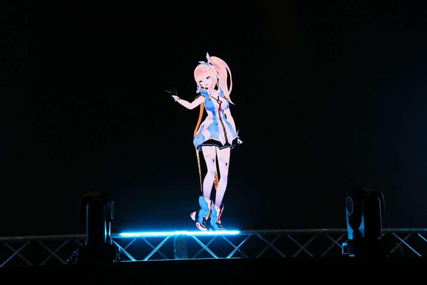 ミライアカリ