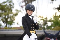 菅井友香（櫻坂46）