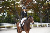 菅井友香（櫻坂46）