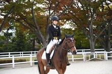 菅井友香（櫻坂46）