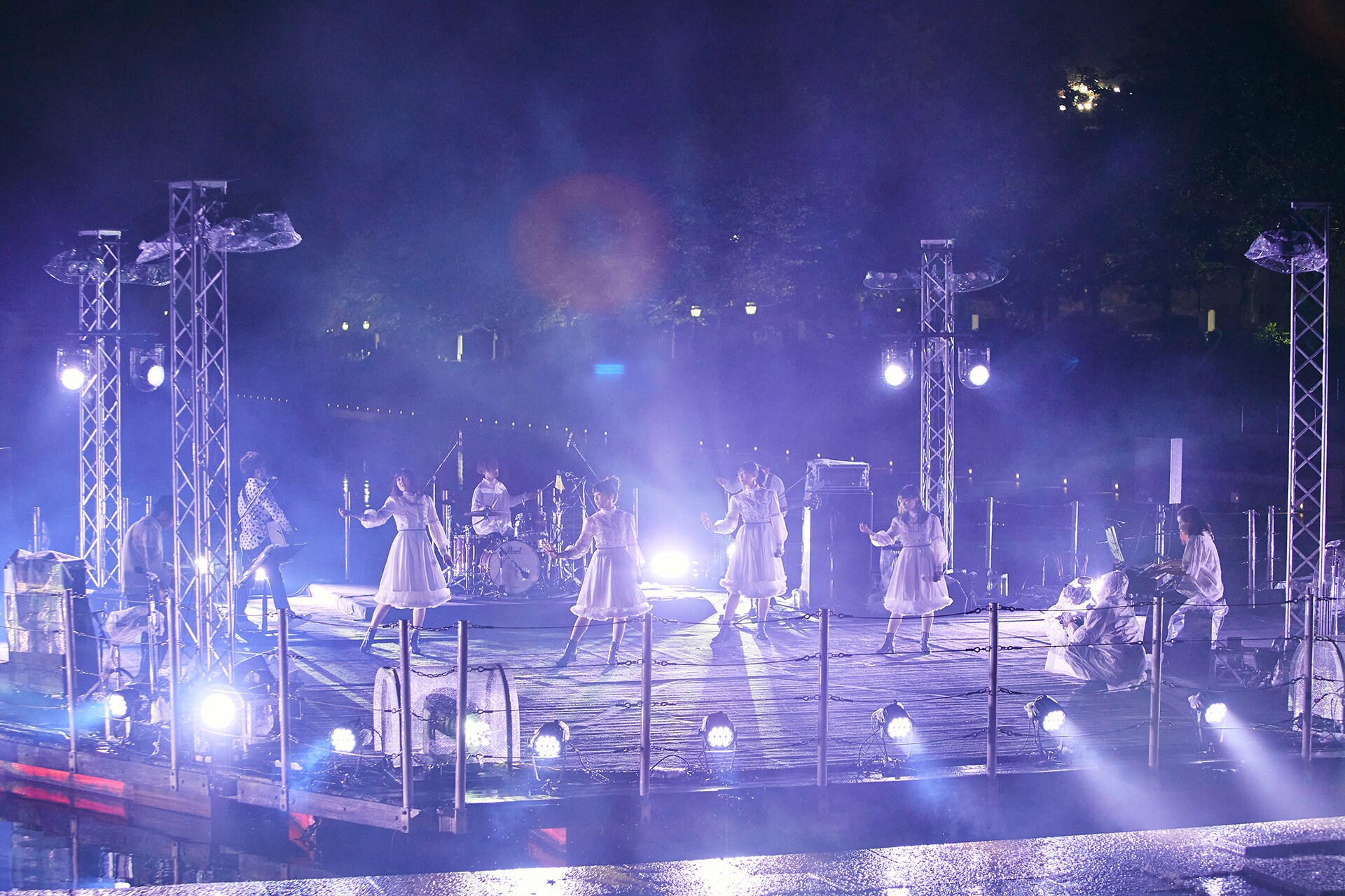 夜空の下で響きわたったRYUTistの“ファルセット”（ライブレポート