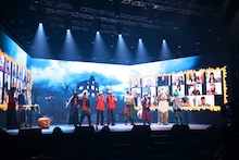 左から佐藤大樹、陣、深堀未来、奥田力也、木村慧人、世界、武知海青、山本彰吾、藤原樹、鈴木昂秀。（写真提供：LDH JAPAN）