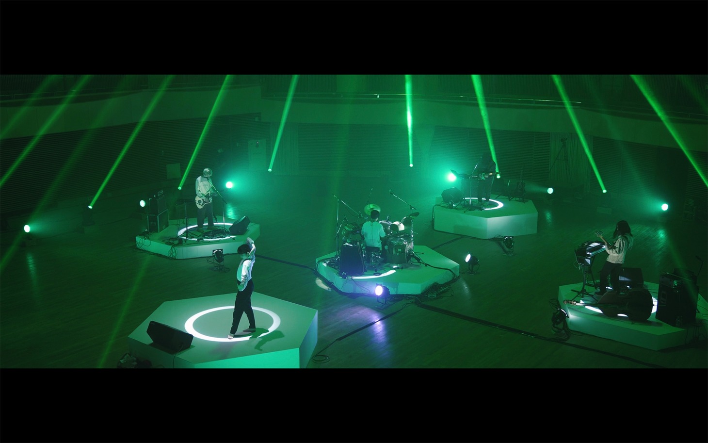 「BBHF LIVE STREAMING -YOUNG MAN GOES SOUTH-」の様子。