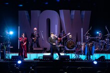 「CRAZY KEN BAND ＊NOW at 日本武道館 Presented by NISHIHARA SHOKAI」の様子。（撮影：小河俊哉、岡田有貴）