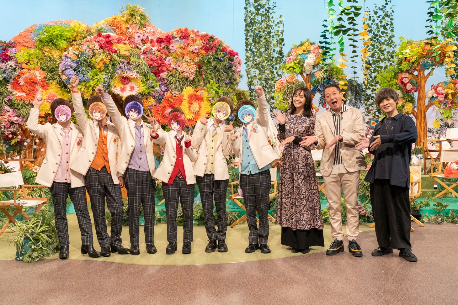 人気画像1位は「すとぷりがNHK『沼にハマってきいてみた』登場、『スキスキ星人』テレビ初披露」より、出演者の集合写真。（写真提供：NHK）