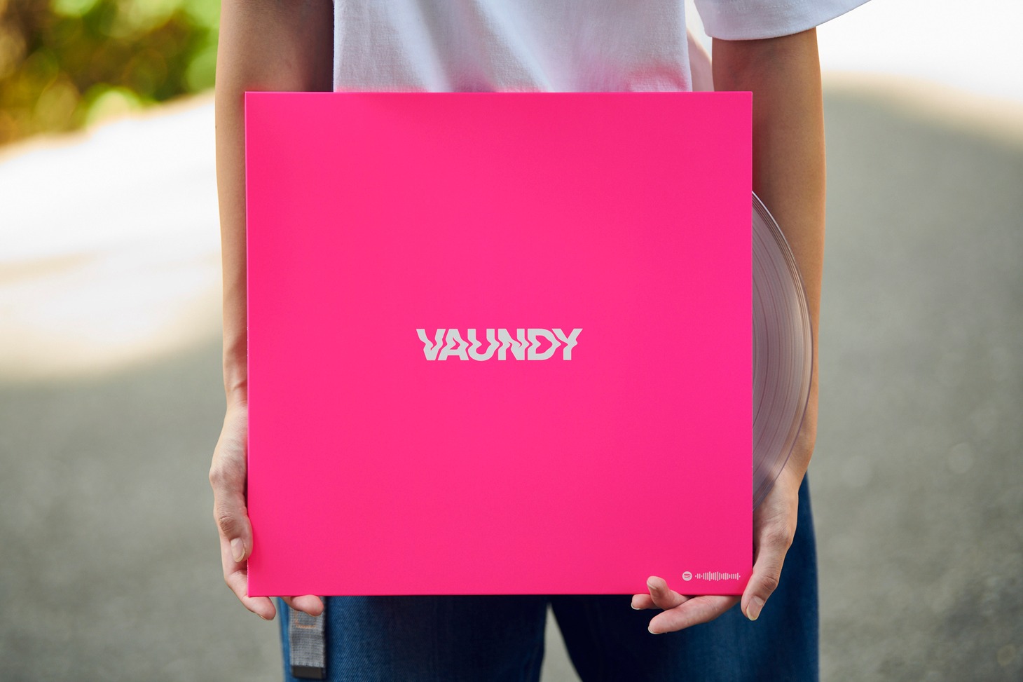 Vaundy「strobo＋」のイメージ。