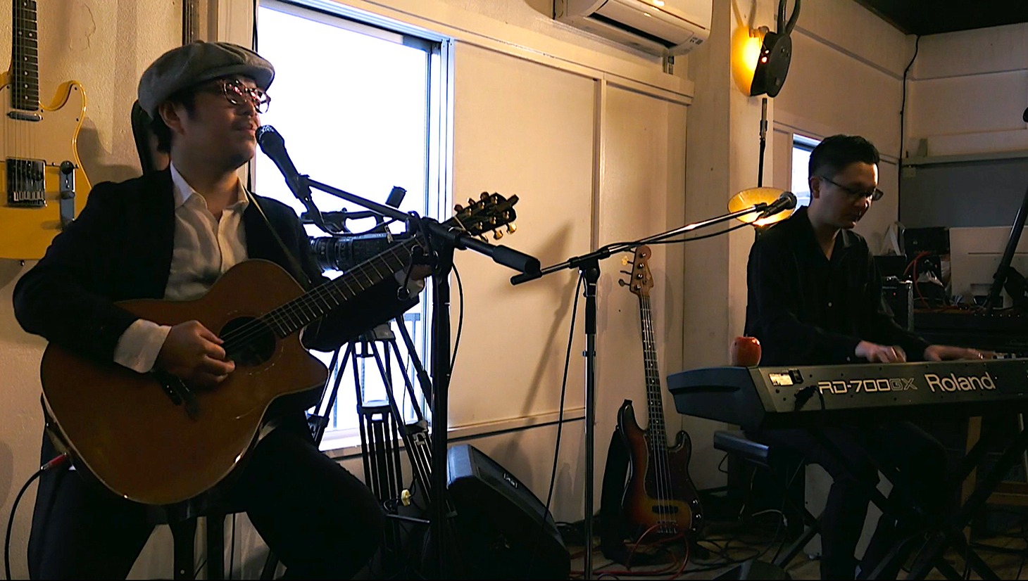 LITTLE CREATURES「LIVESTREAM SESSION」の様子。