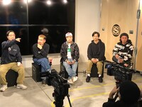 スペースシャワーTV「LIVEWIRE PUNPEE “Sofa Makingdomcome”」より。