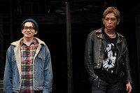 左から花村想太（Da-iCE）、堂珍嘉邦（CHEMISTRY）。