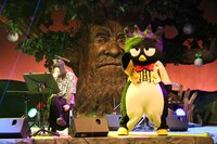 majikoとバッドばつ丸。(c)’76,’84,’90,’93,’96,’01,’05 ’20 SANRIO APPROVAL No.P1211026