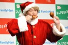 香取慎吾、Xmasは「最近日本一になった仲間と！」ファミクリ発表会でケーキもチキンも食べまくり