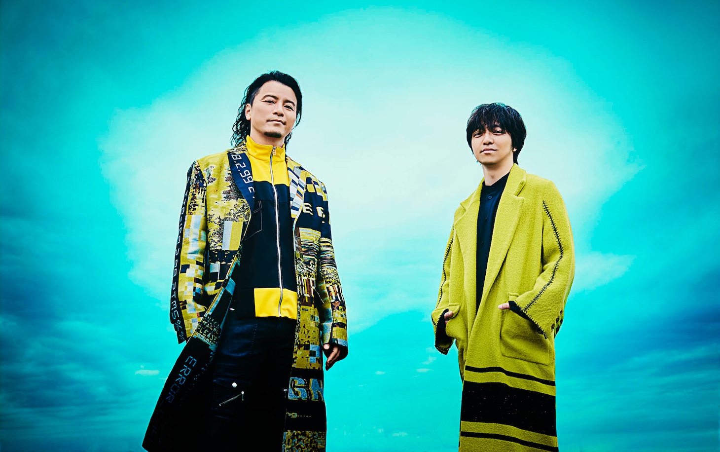 左からKREVA、三浦大知。