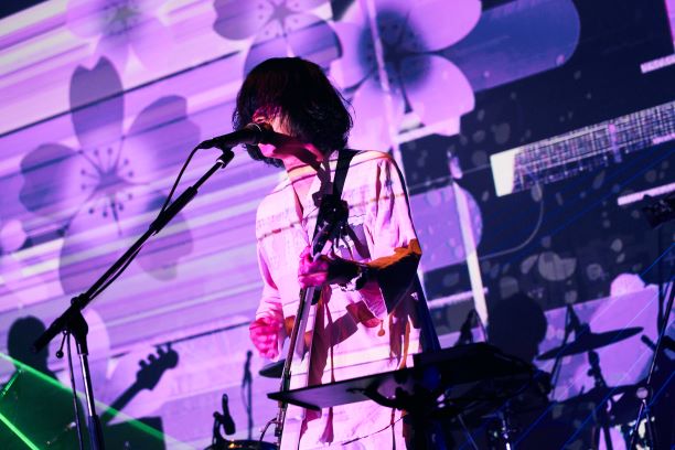 エンドウアンリ（Vo, G）。「PELICAN FANCLUB DX ONEMAN LIVE "NEW TYPE"」の様子。（撮影：伊藤惇）