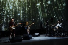 リーガルリリー「真夜中のプラネタリウム‐Midnight Planetarium Live‐×リーガルリリー『bedtime story』」の様子。（撮影：青木柊野）