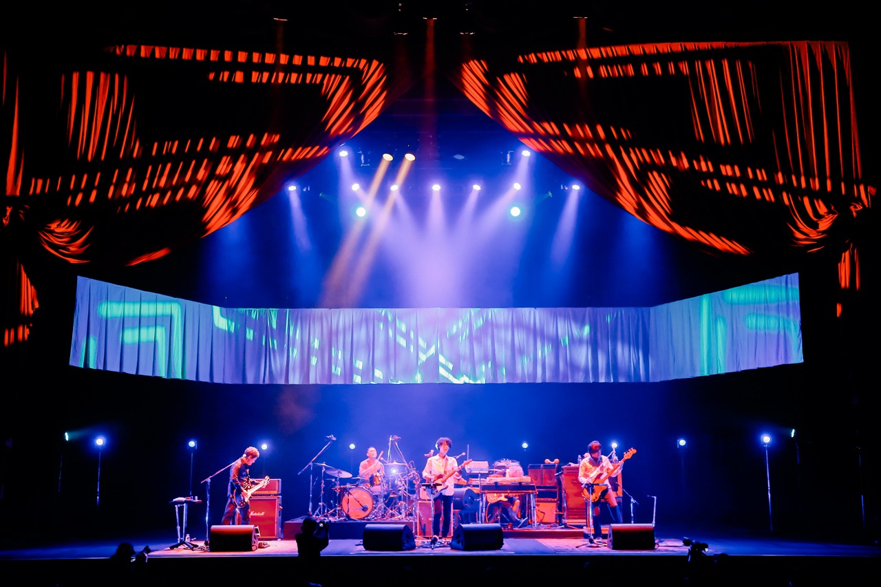 GRAPEVINE「GRAPEVINE FALL TOUR」最終公演の様子。（Photo by Taku Fujii）