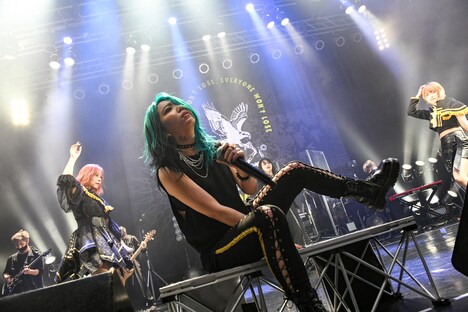 我儘ラキア「Killboredom TOUR 2020 supported by MAWA LOOP TOKYO EXTRA 2020」より。（Photo by Teppei Kishida）