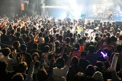 我儘ラキア「Killboredom TOUR 2020 supported by MAWA LOOP TOKYO EXTRA 2020」より。（Photo by Teppei Kishida）