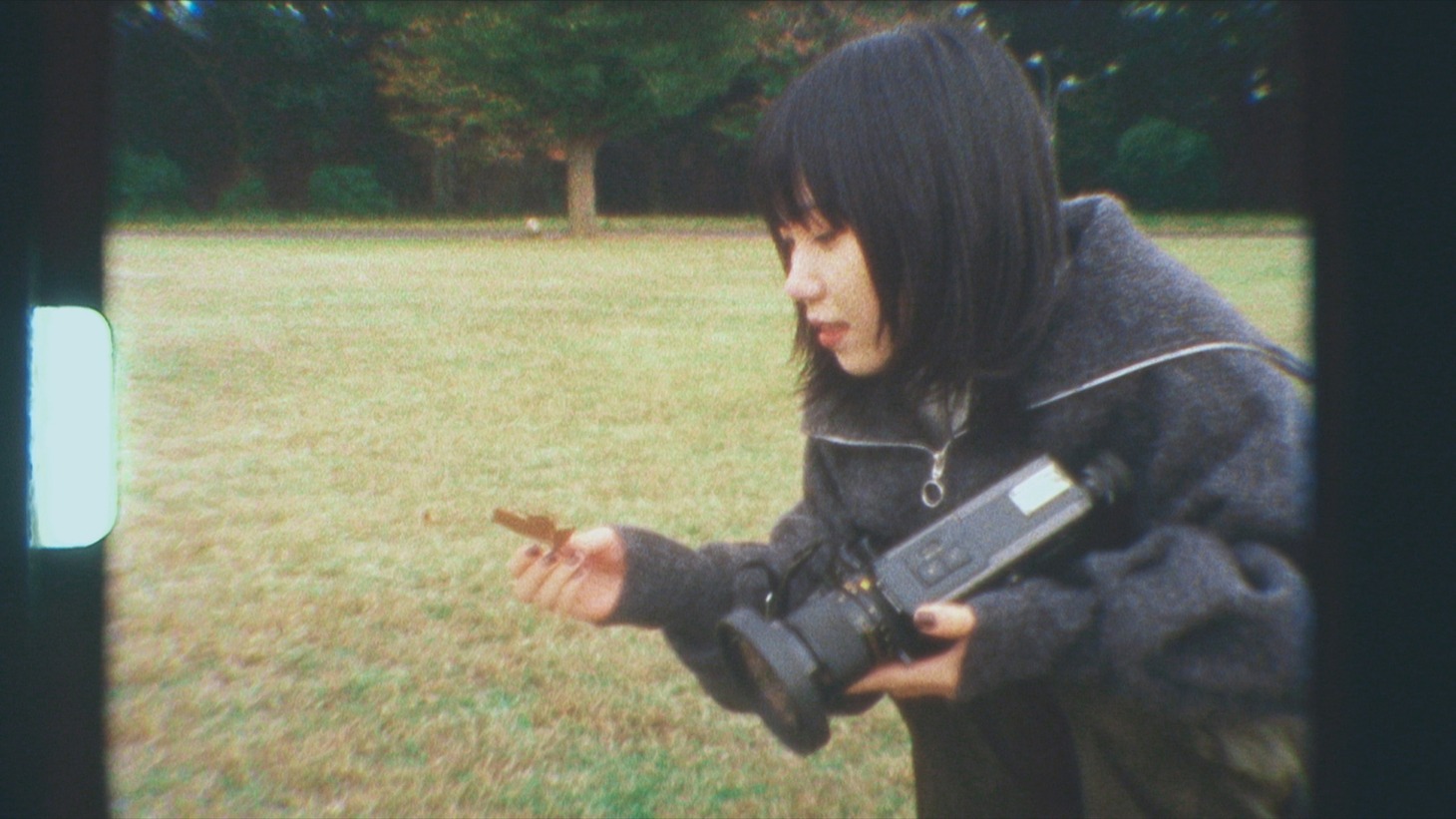 Karin.「この感情にはまだ名前がない」MVより。