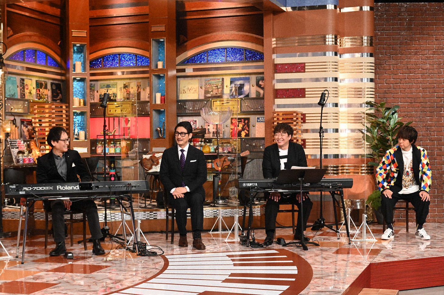 左から武部聡志、松尾潔、本間昭光、ヒャダイン。 (c)テレビ朝日