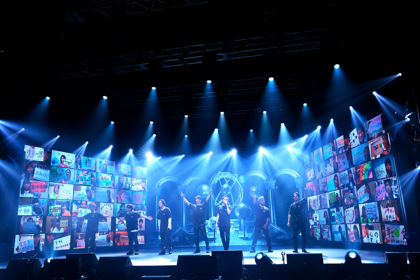 三代目 J SOUL BROTHERS from EXILE TRIBE「三代目JSB 10周年記念 LIVE×ONLINE "JSB HISTORY"」の様子。（写真提供：LDH JAPAN）